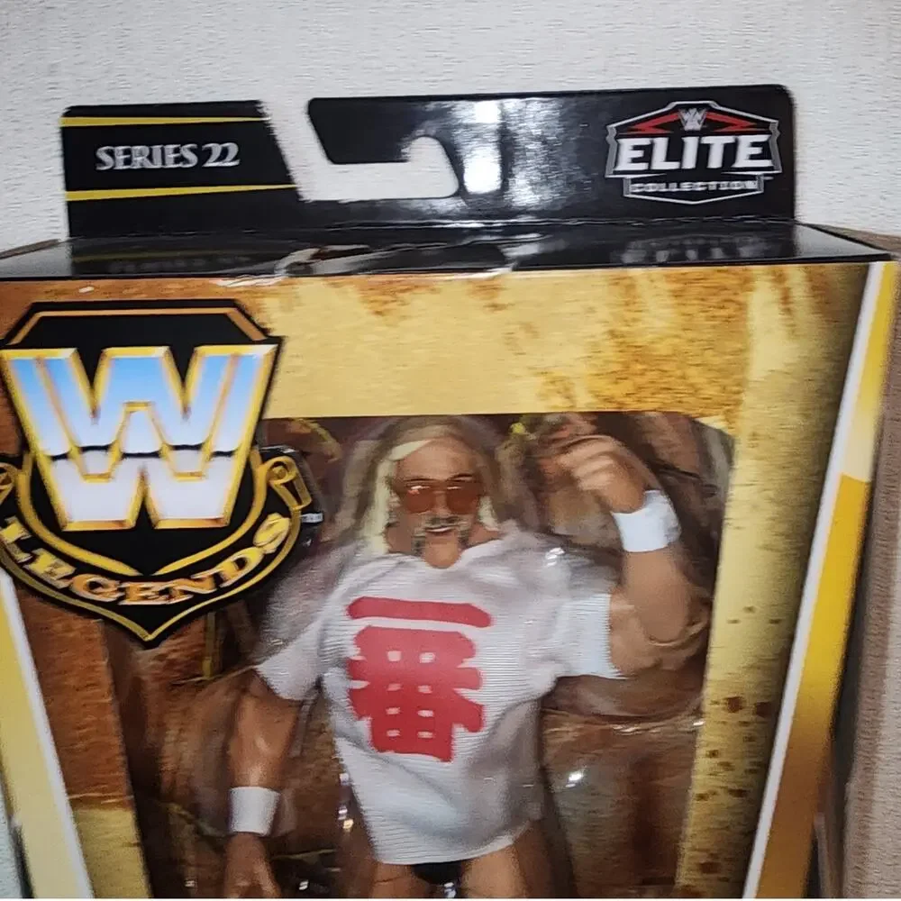 Hulk hogan WWE legends elite collection series 22
